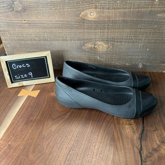 Womens Crocs Black Comfort Cap Toe Ballet Flats Shoes Slip On Size 9 M GUC - Picture 1 of 6